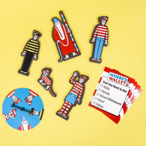 Fizz Creations Where's Wally? Scavenger Character Game Contents