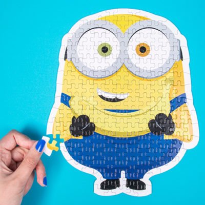 Fizz Creations Minions Puzzle with hand
